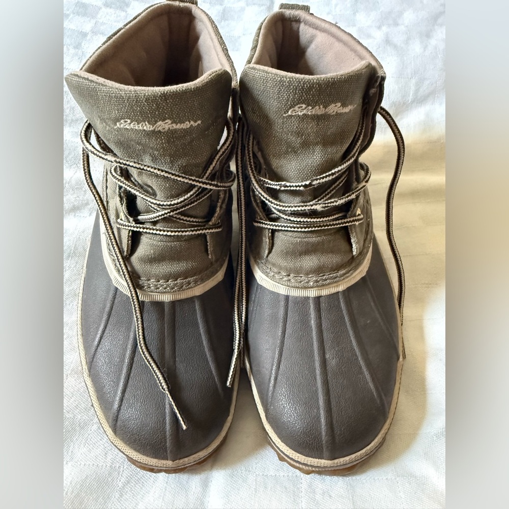 Eddie Bauer Waterproof Boots in Green and Black